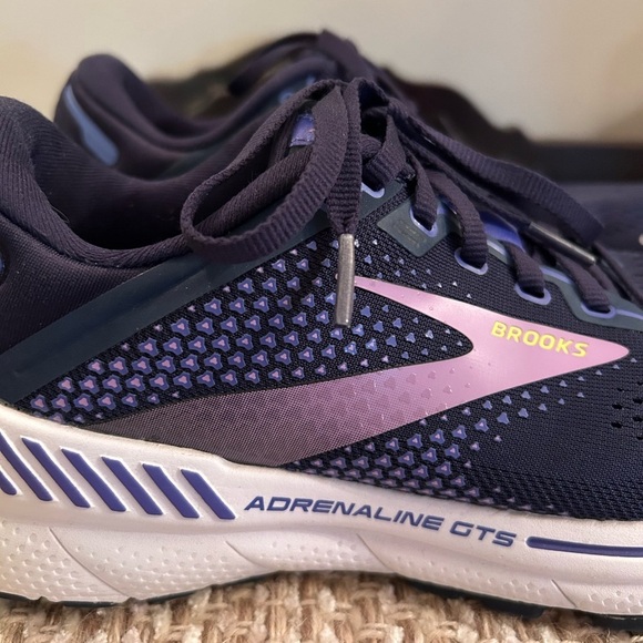 Brooks | Adrenaline GTS 22 Supportive Running Sneaker Shoes Womens 10 EU 42 - Picture 6 of 16